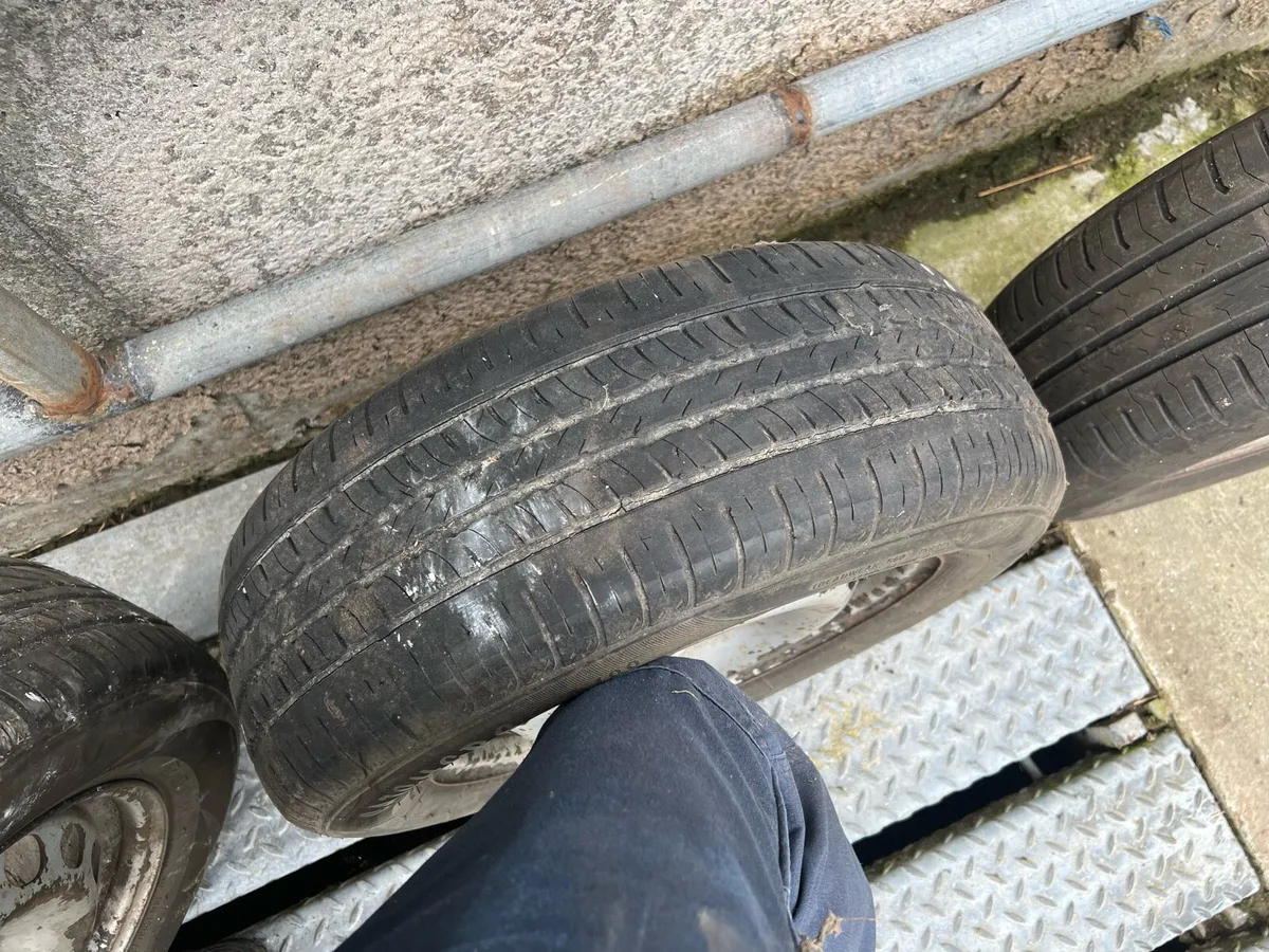 4x Tyres - Volkswagen Caddy - Image 4