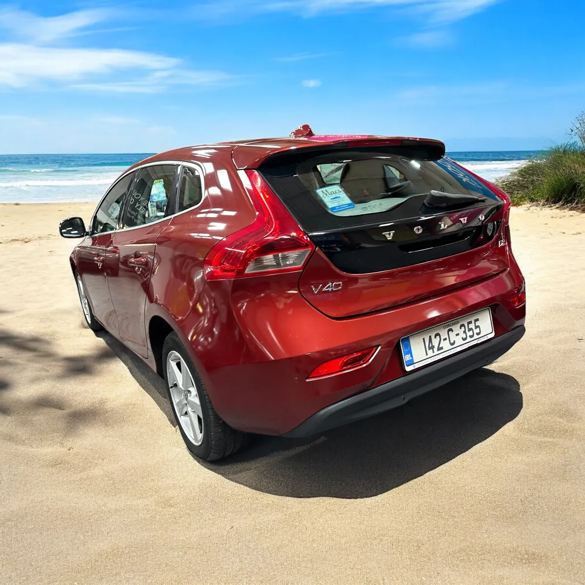 Volvo V40 1.6 D2 (115hp) SE Leathe - Image 2