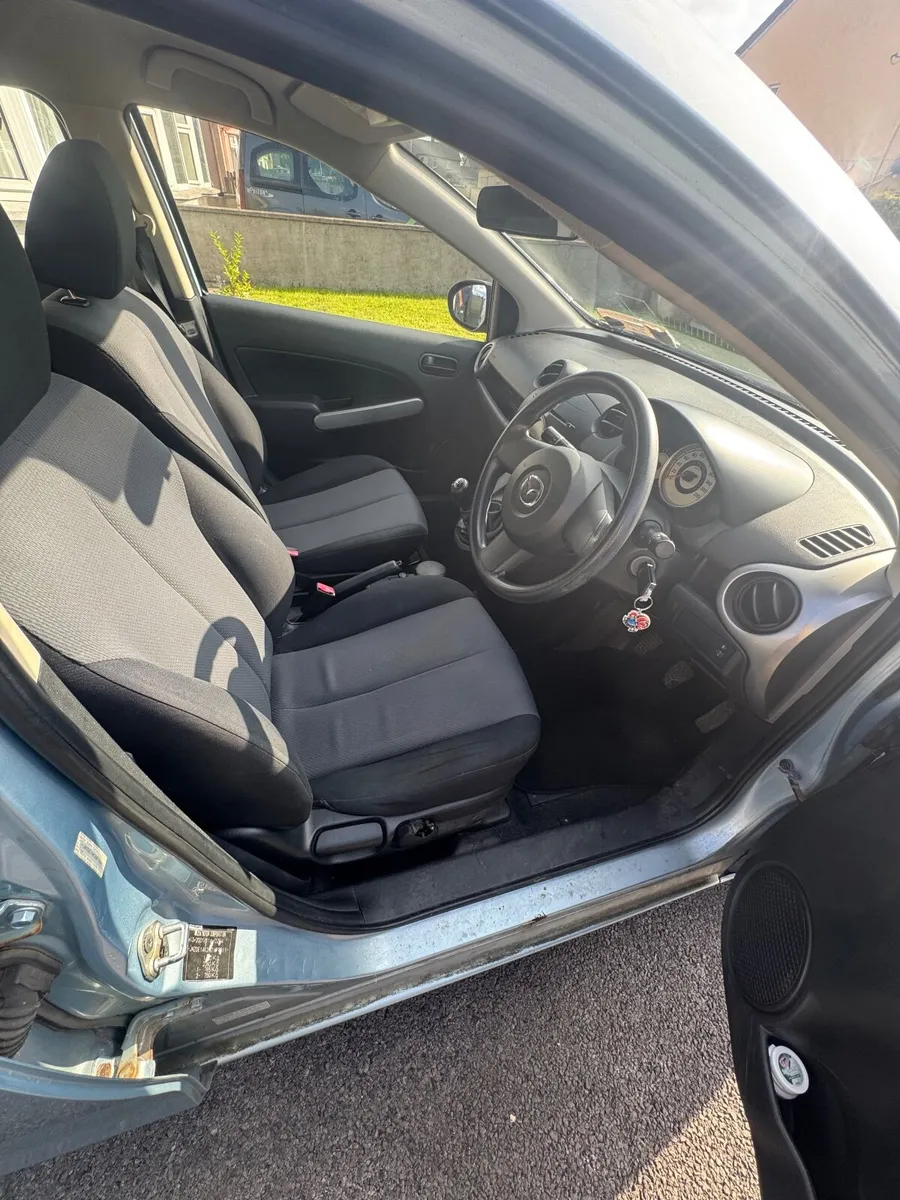 Mazda2 2009 - Image 3