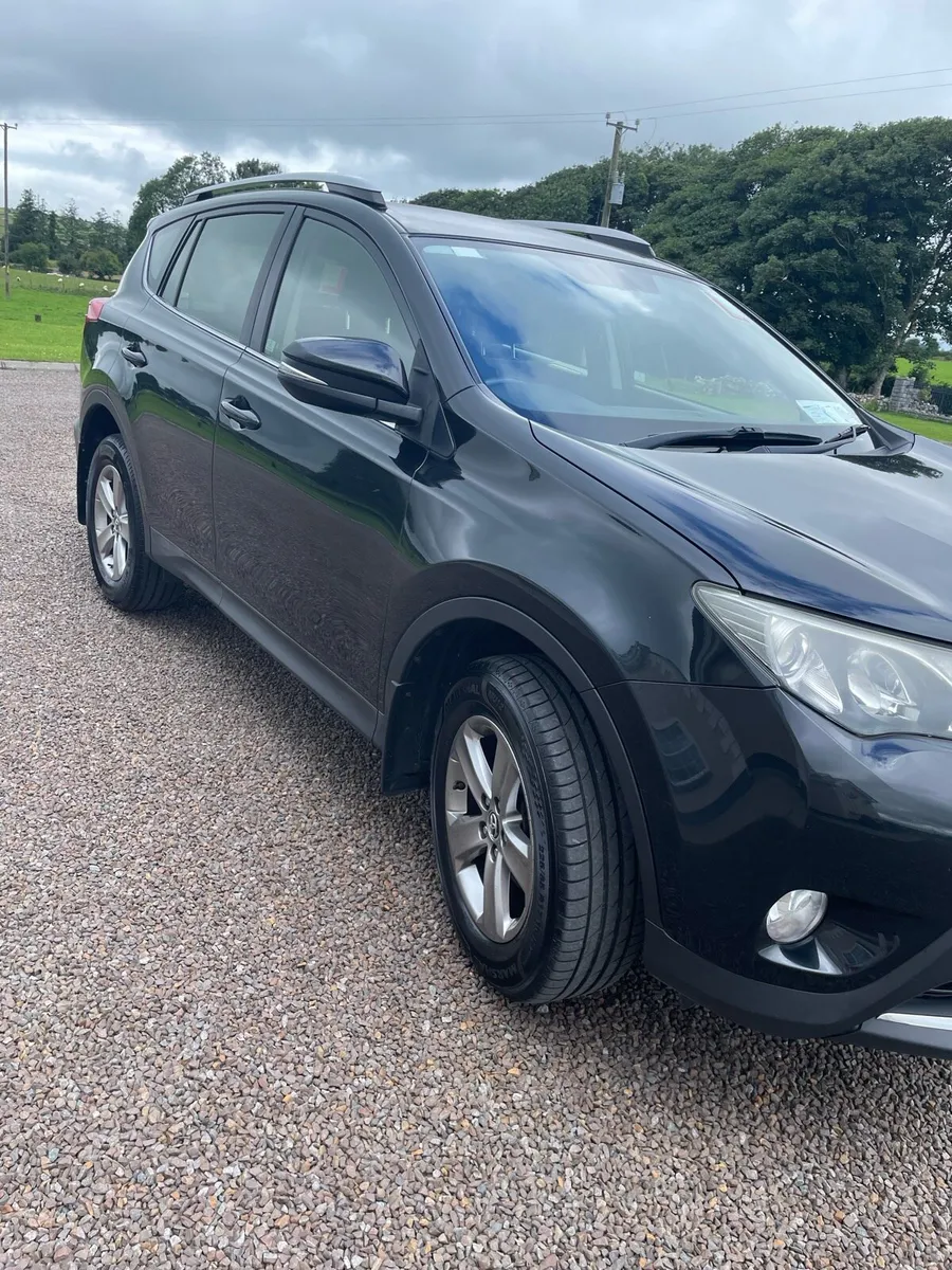 2015 Toyota RAV4 - Image 2