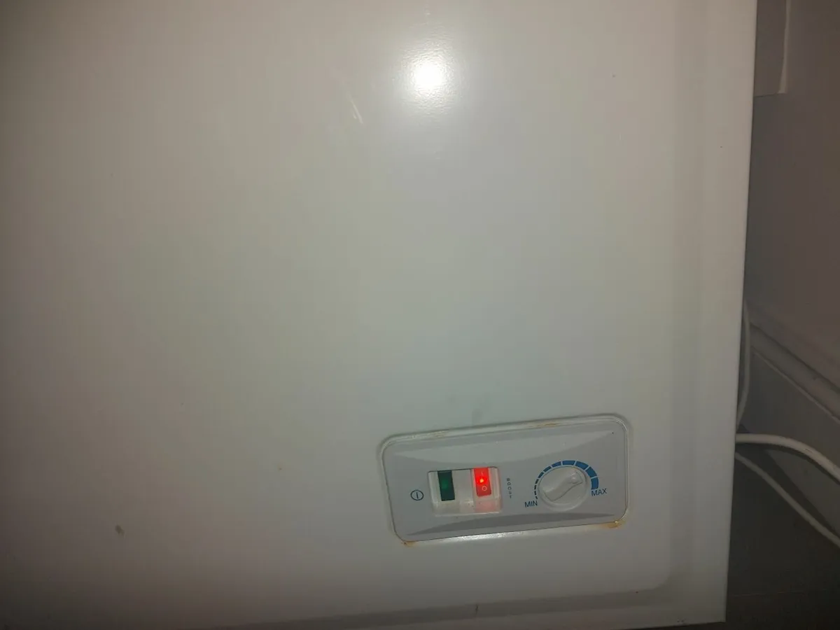 Chest Freezer - Image 2