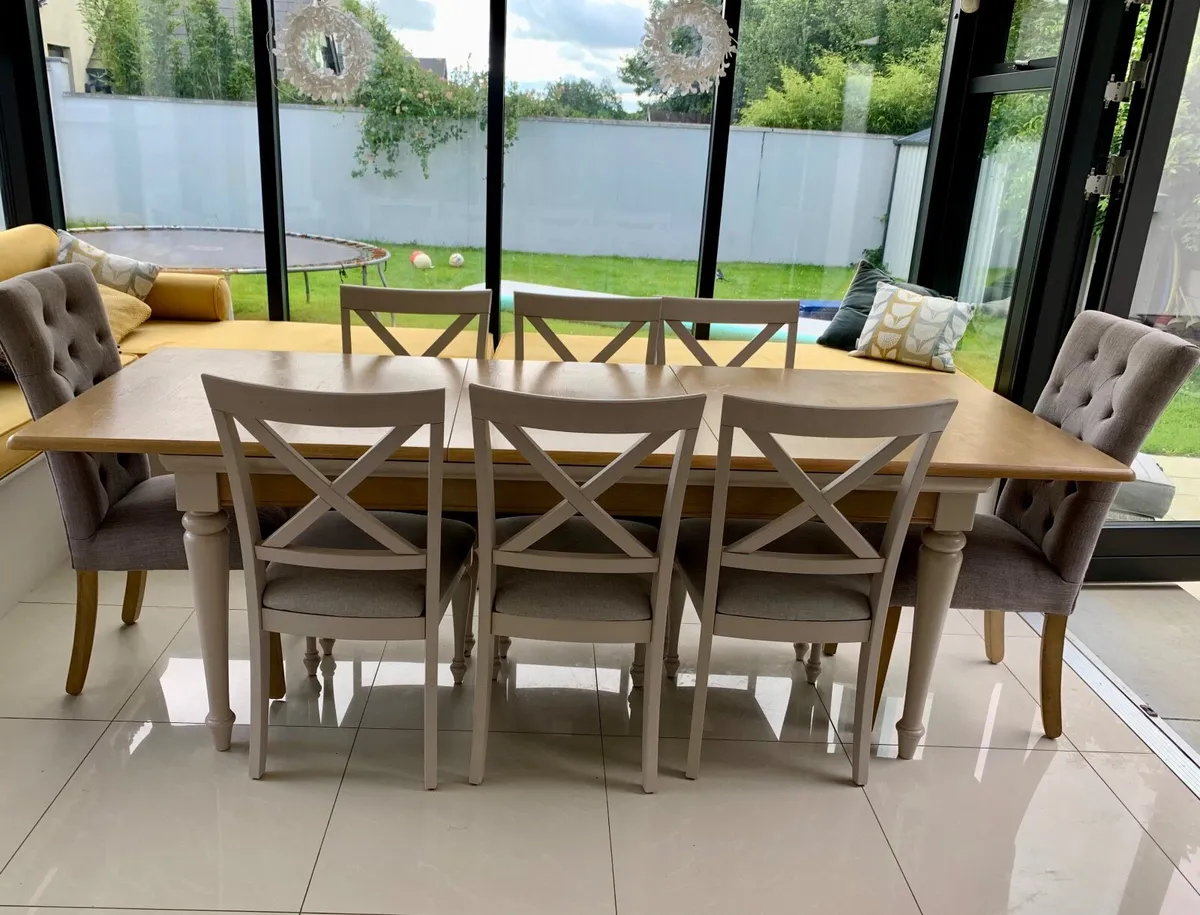 Beautiful Extending Dining Table & Chairs - Image 1