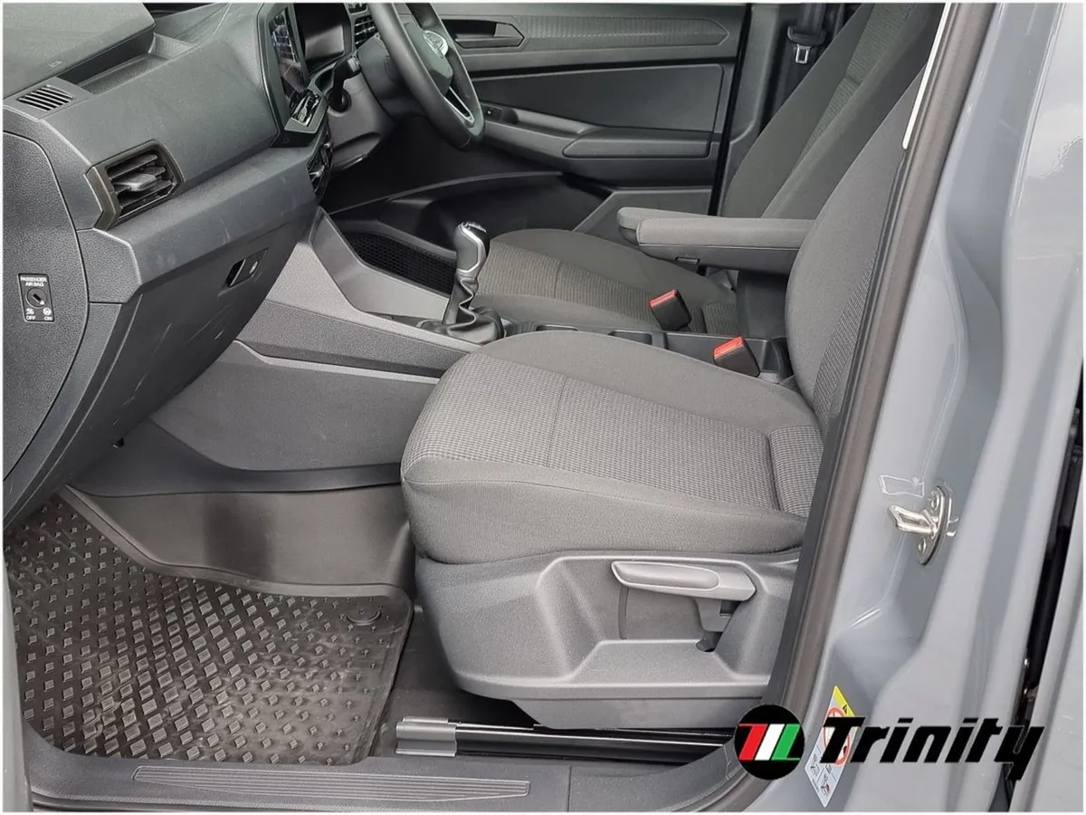Volkswagen Caddy Limited Edition Nardo Grey Cargo - Image 4