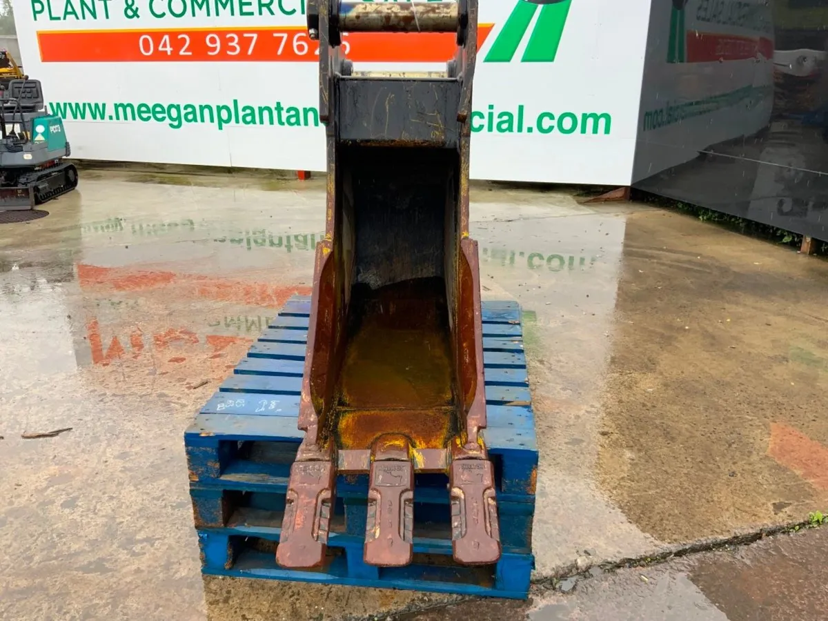 18" RHINOX DIGGING BUCKET...80mm PINS.....249c. - Image 3