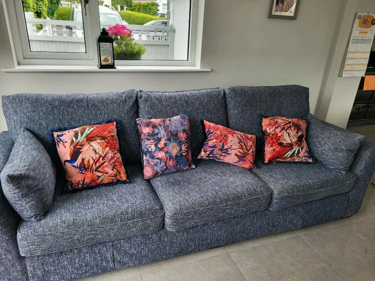 4 Seater Couch - Image 1