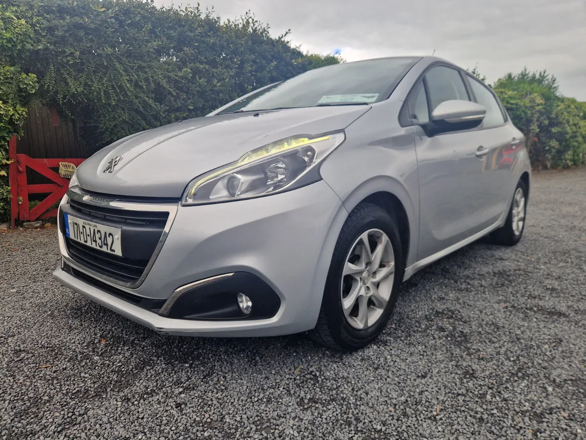 Peugeot 208 Active 2017 - Image 1