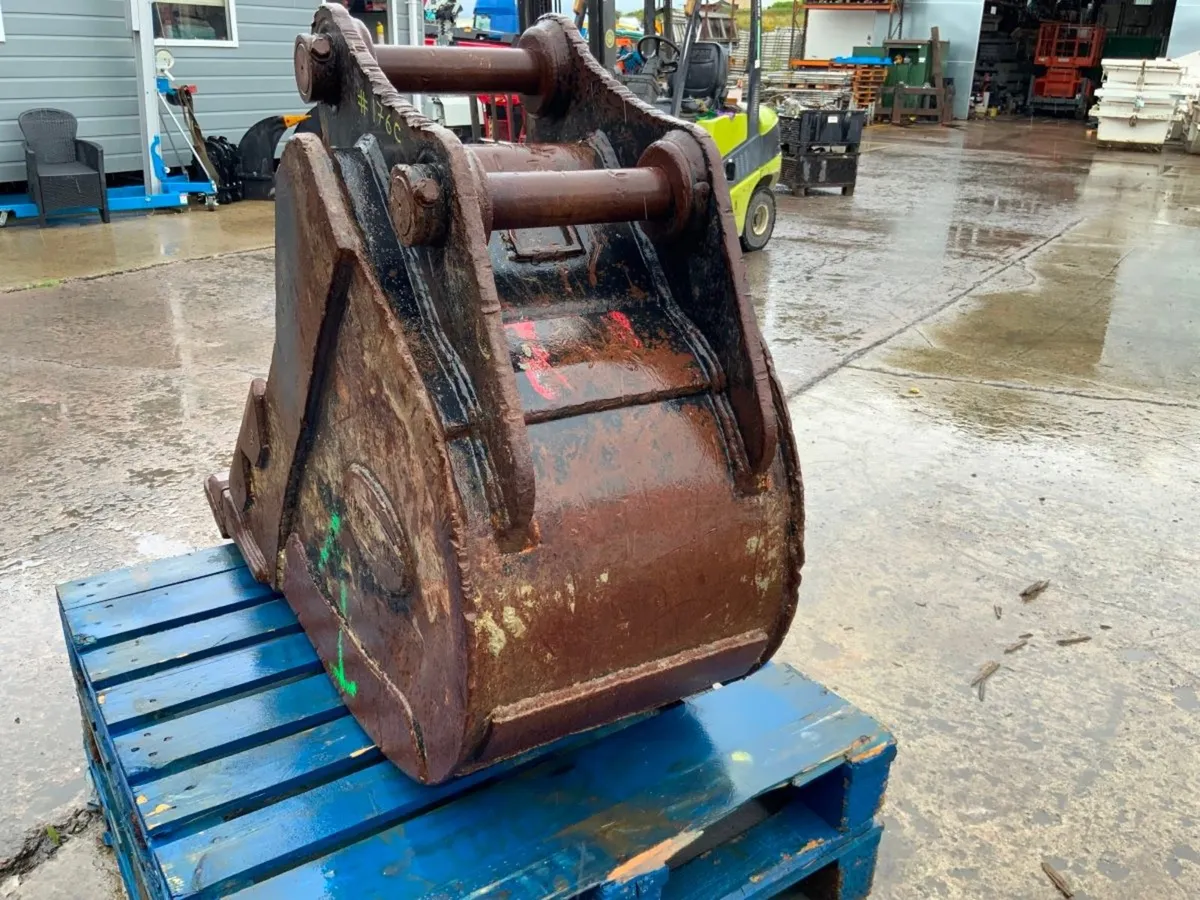 24" STRICKLAND BUCKET.....65mm PINS.....176c. - Image 4