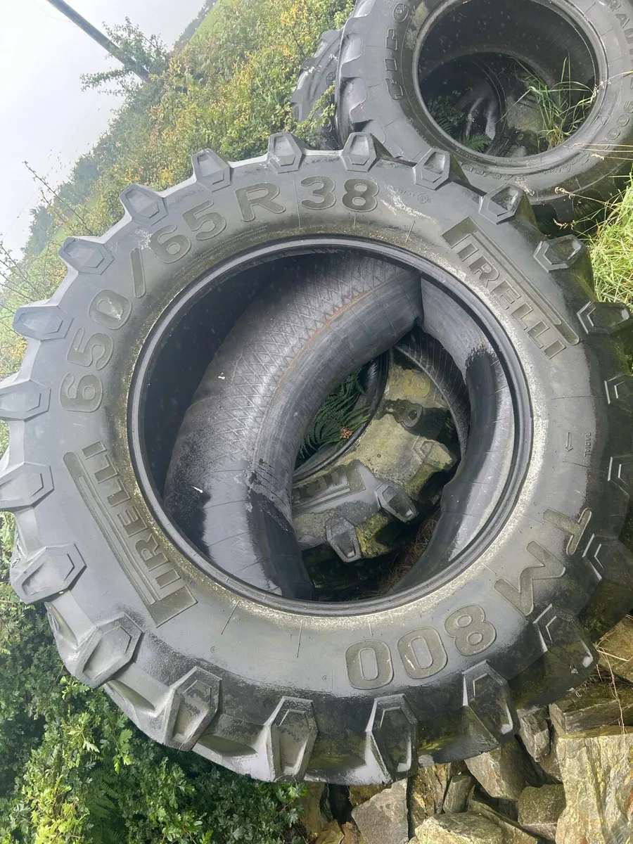 650/65r38 - Image 1