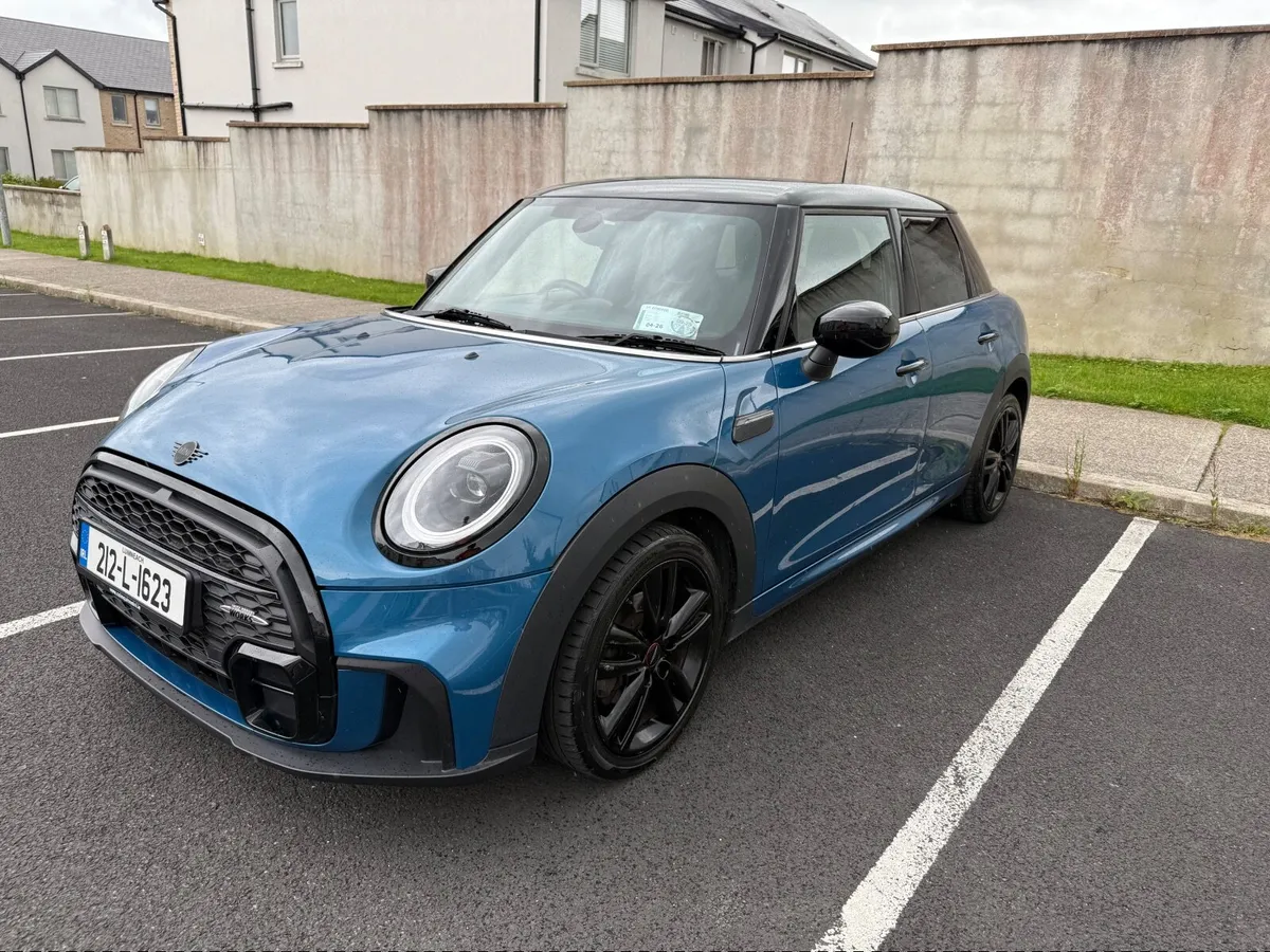 Mini Cooper 2021 - Image 2