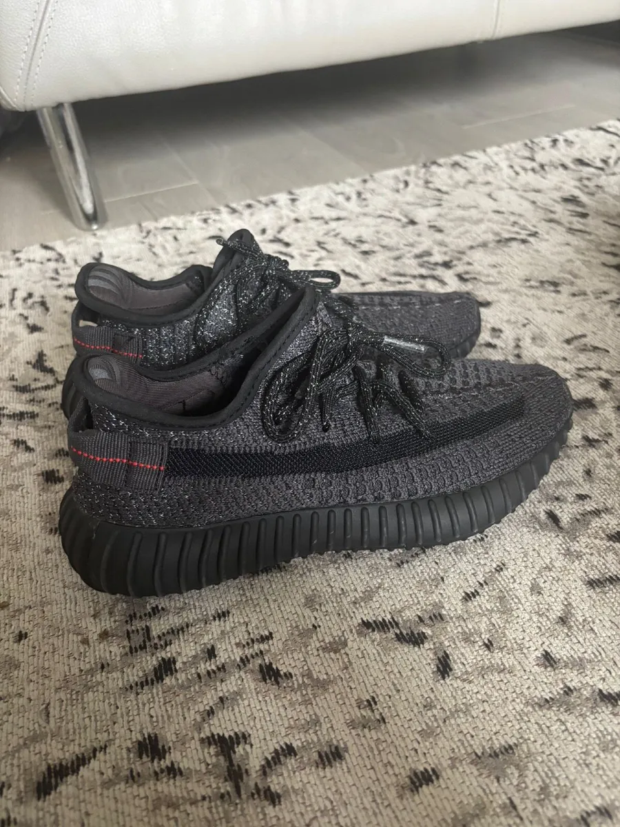 Yeezys Size UK 5 - Image 1