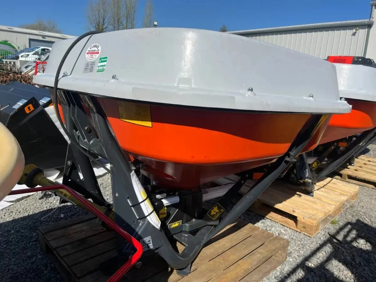 Fertiliser Spreaders - Image 1