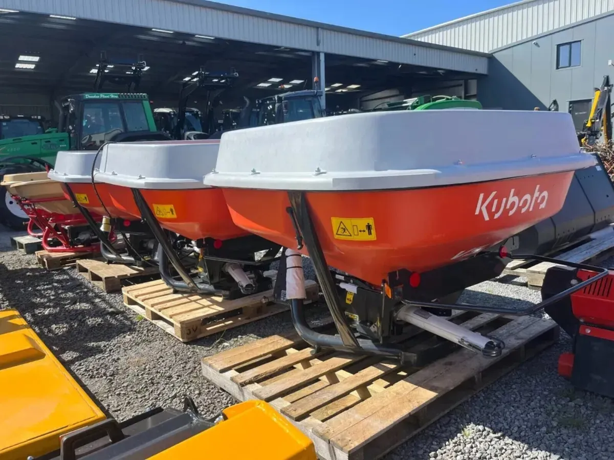 Fertiliser Spreaders - Image 4