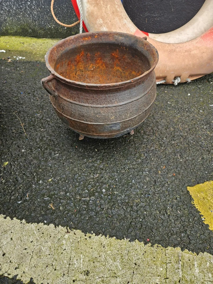 Vintage Cast Iron Cauldron - Image 1
