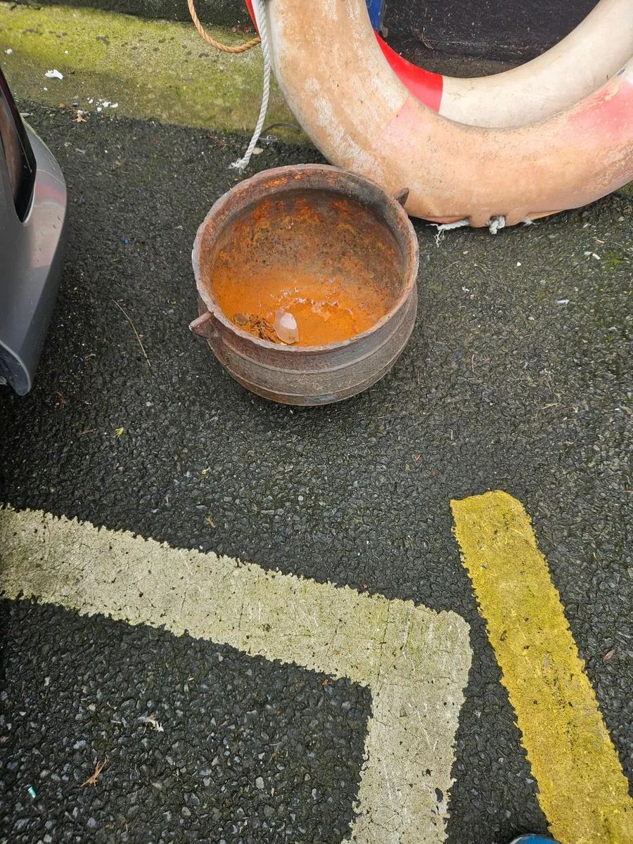 Vintage Cast Iron Cauldron - Image 2