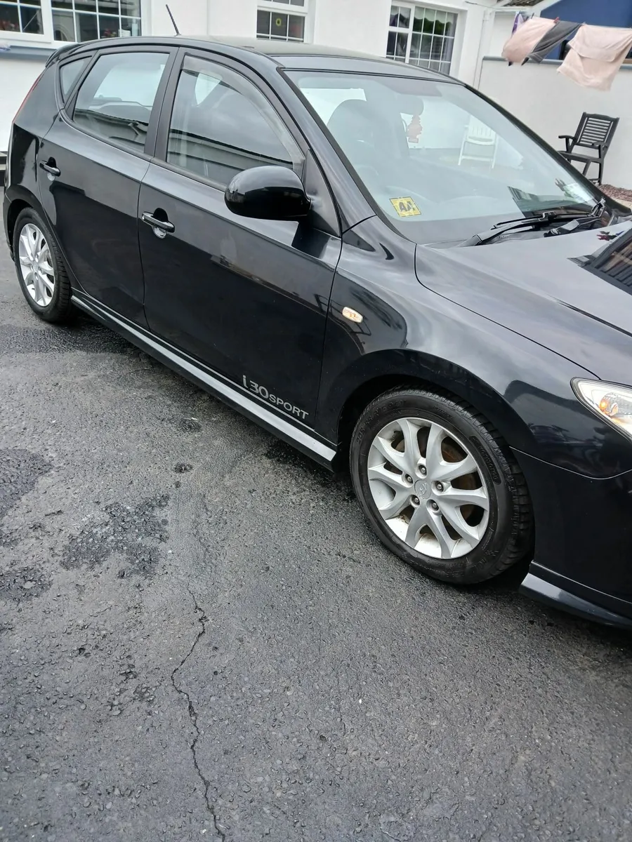 Hyundai i30 2010 - Image 2