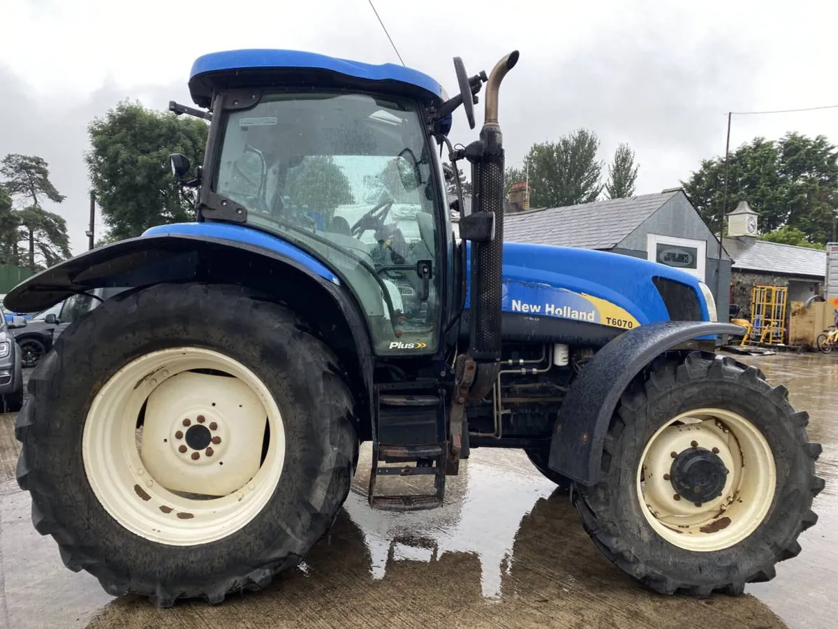 2008 New Holland T6070 Plus - Image 4