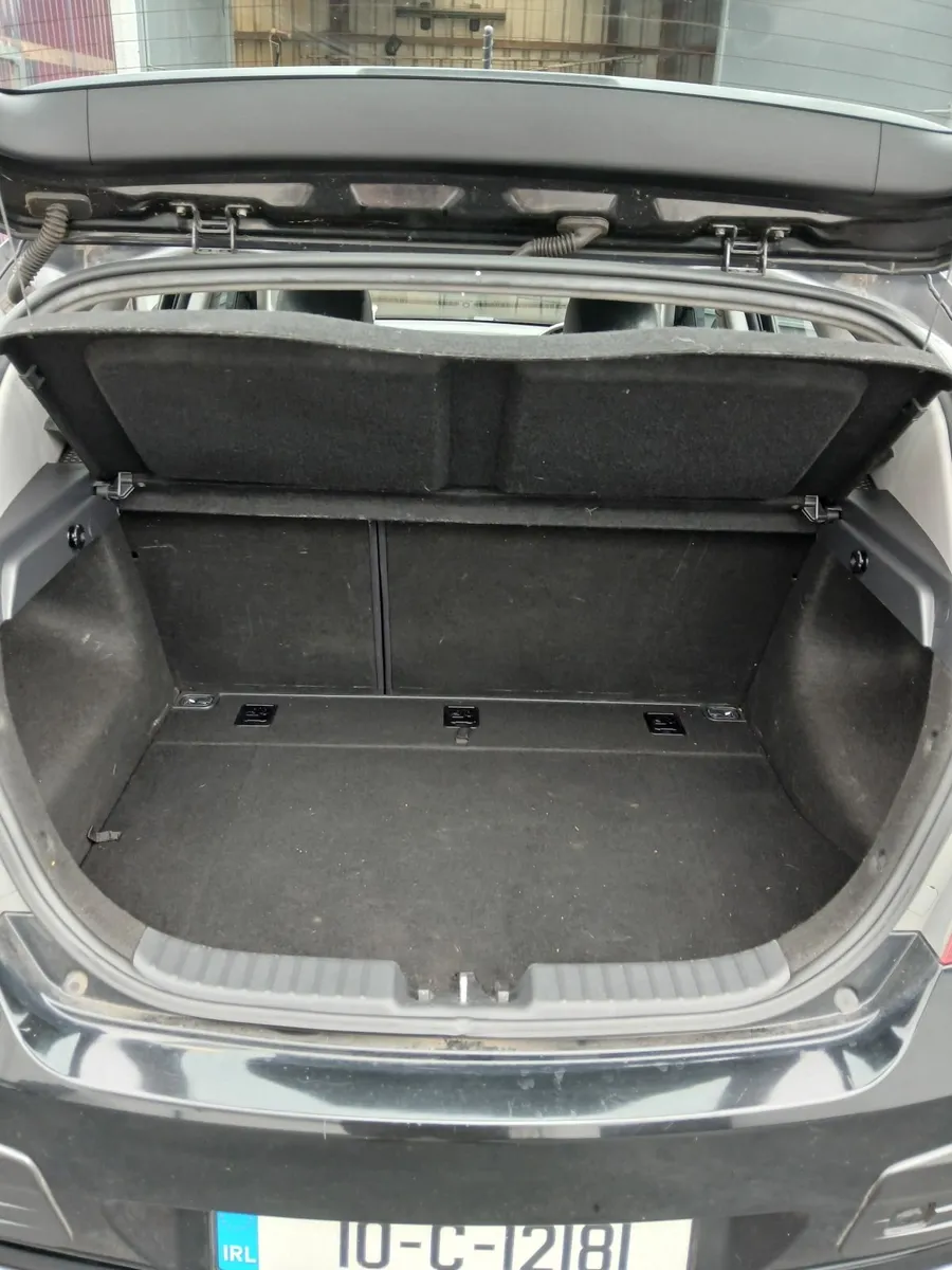 Hyundai i30 2010 - Image 4