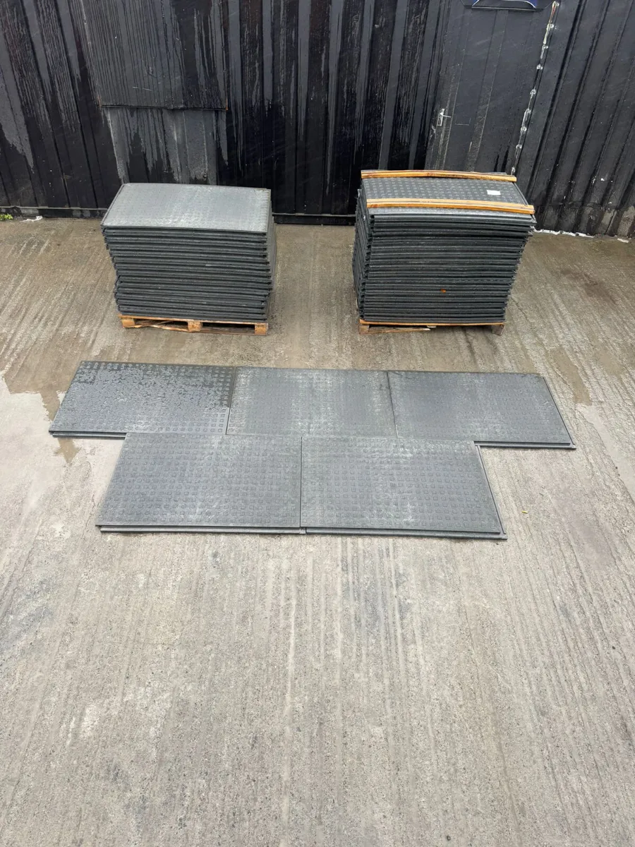 Rubber Mats, 4FT X 2.6FT