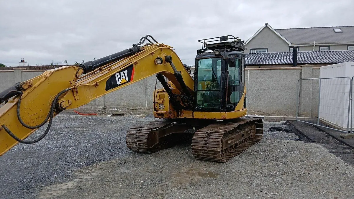 Excavator - Image 2