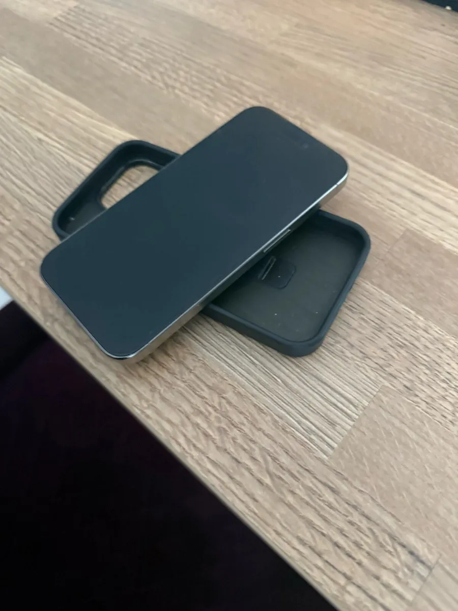 iPhone 15 PRO - Image 3