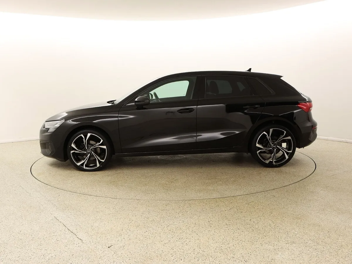 2022 AUDI A3 2.0 30 TDI 116 BHP BLACK EDITION AUTO - Image 4