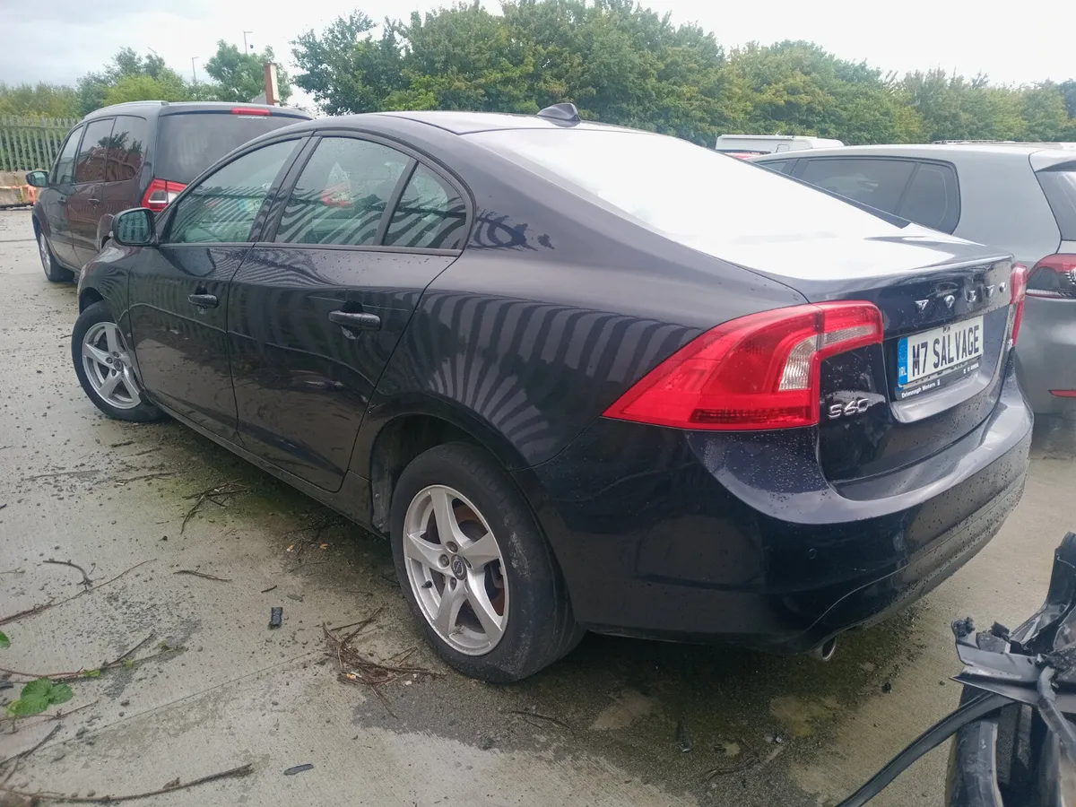 2017 Volvo S60 - Image 4