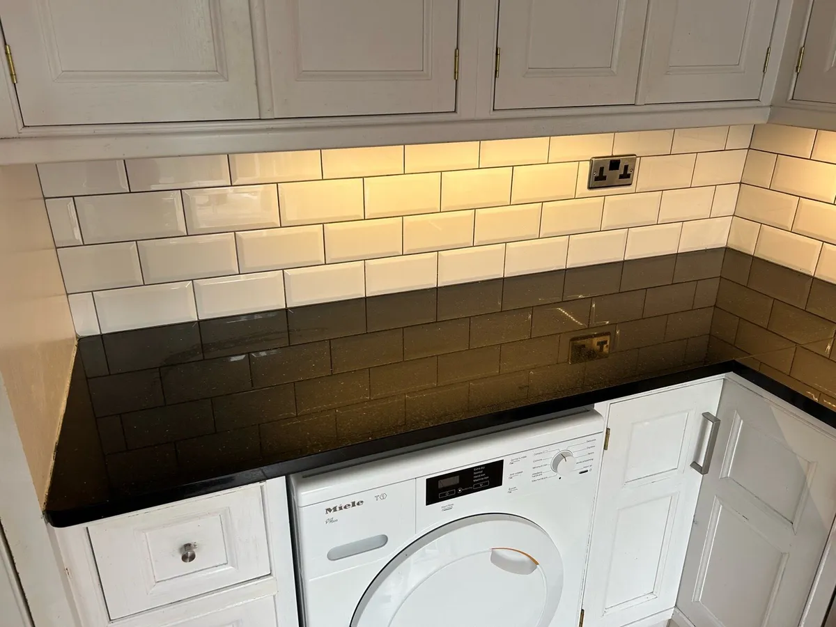 Solid In Frame Kitchen with Quartz Countertop - Image 3