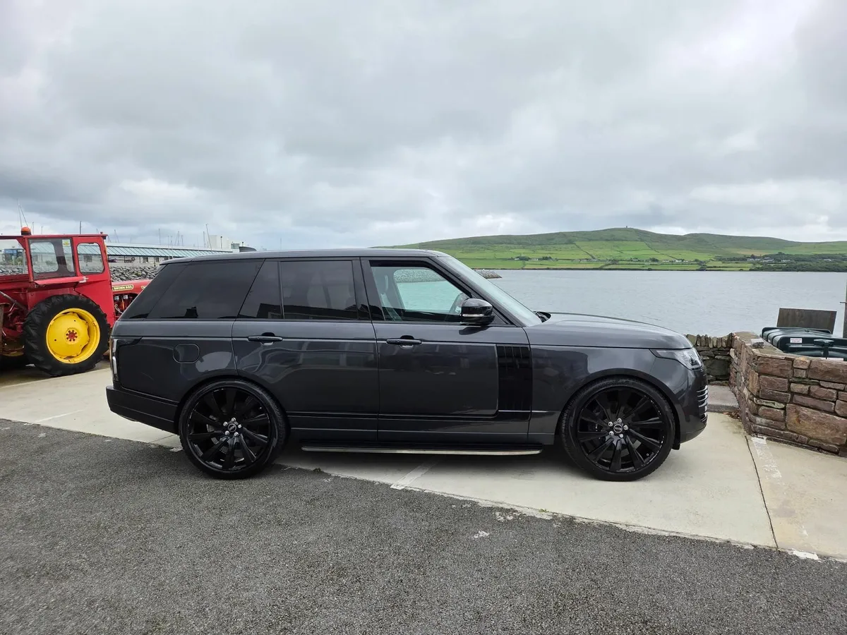 Land Rover Range Rover 2021 - Image 1