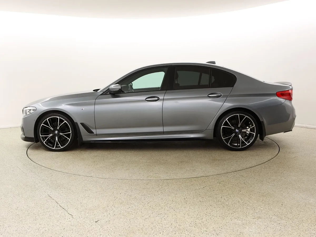 2018 BMW 520D M-SPORT X DRIVE 190 BHP G30 M-PERFOR - Image 4