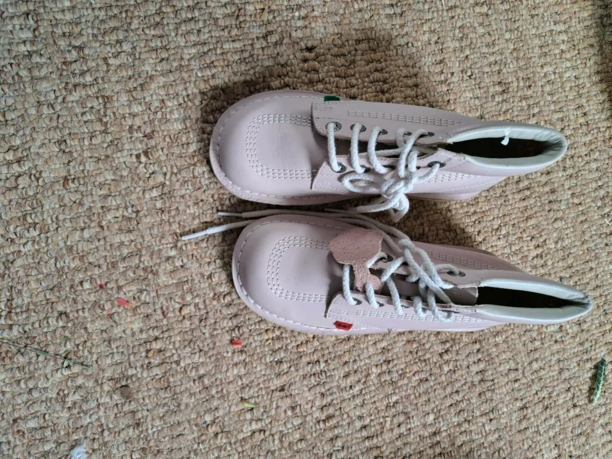 Ladies boots - Image 2