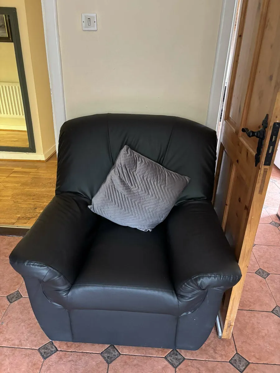 Leather 3 piece suite - Image 2