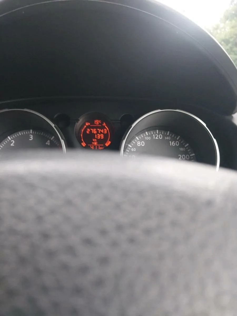 Nissan Qashqai 2010 - Image 2