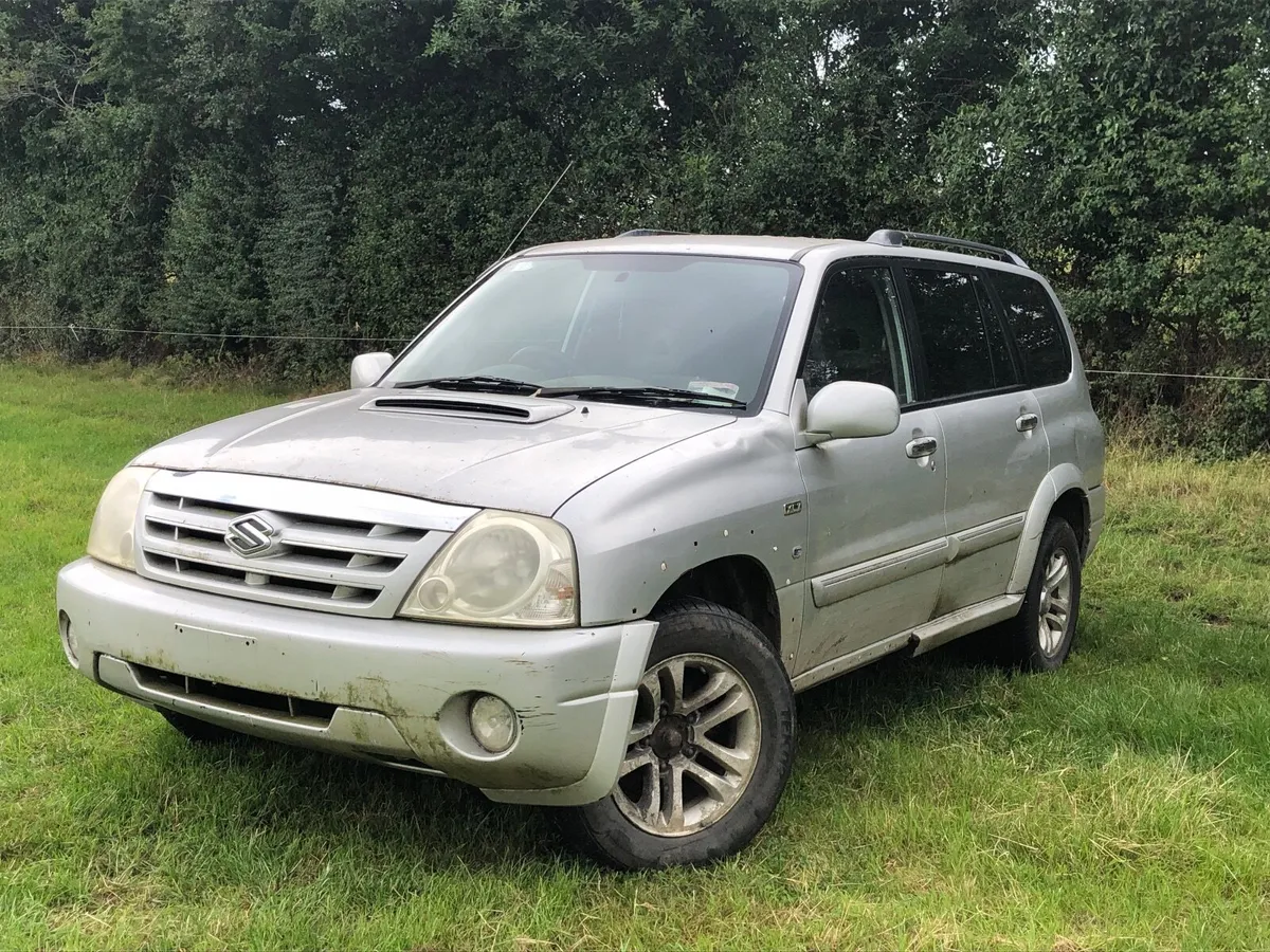 Suzuki Vitara xl7 farm uses only jeep