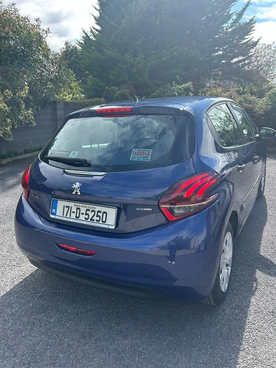 171 Peugeot 208- 1.2- Manual - Image 2