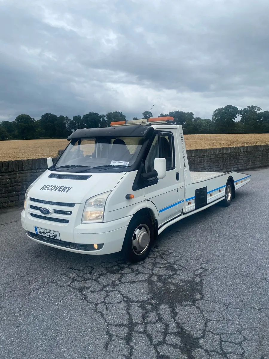 Transit recovery truck - Image 2