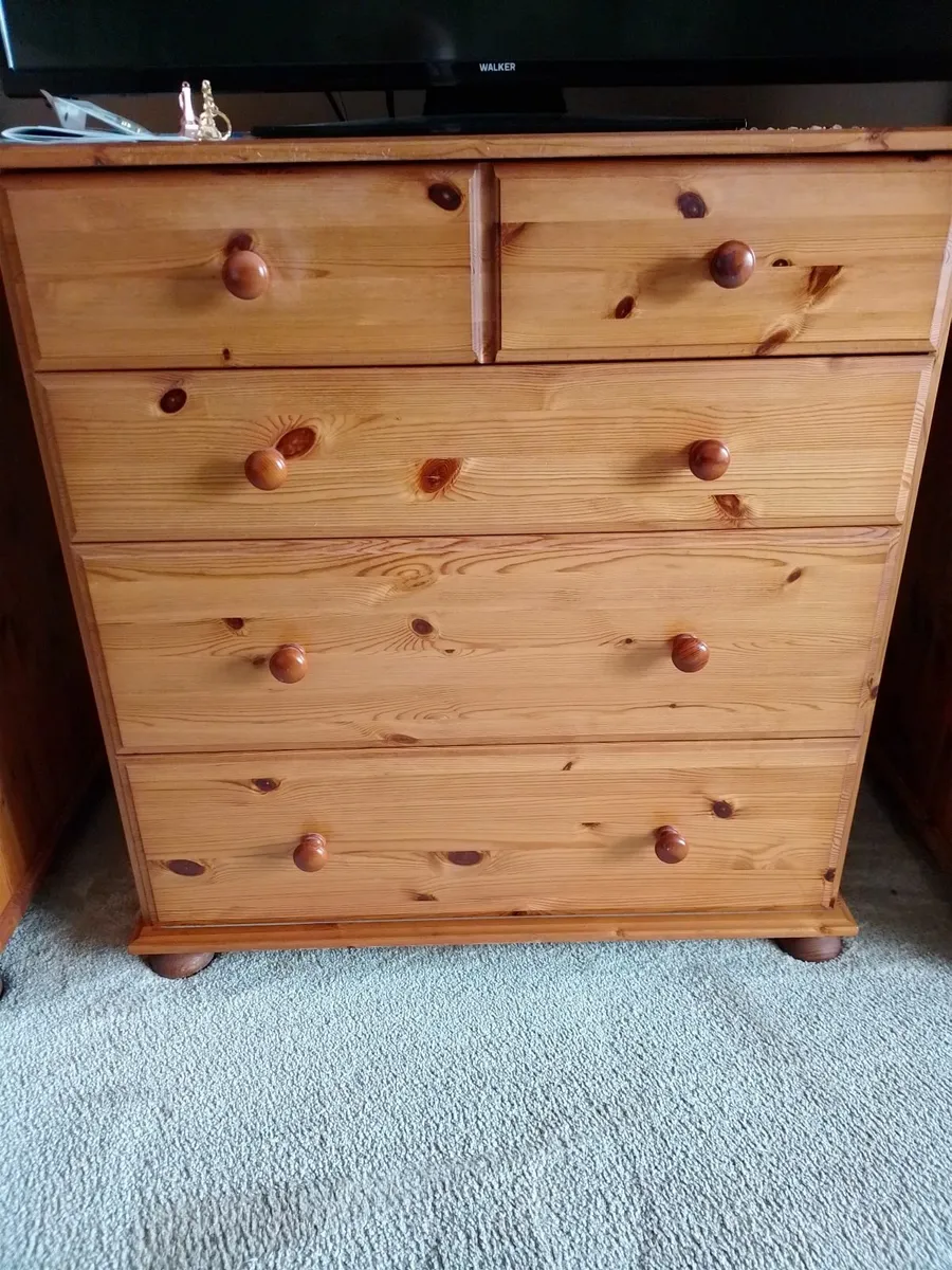 Chest of Drawers