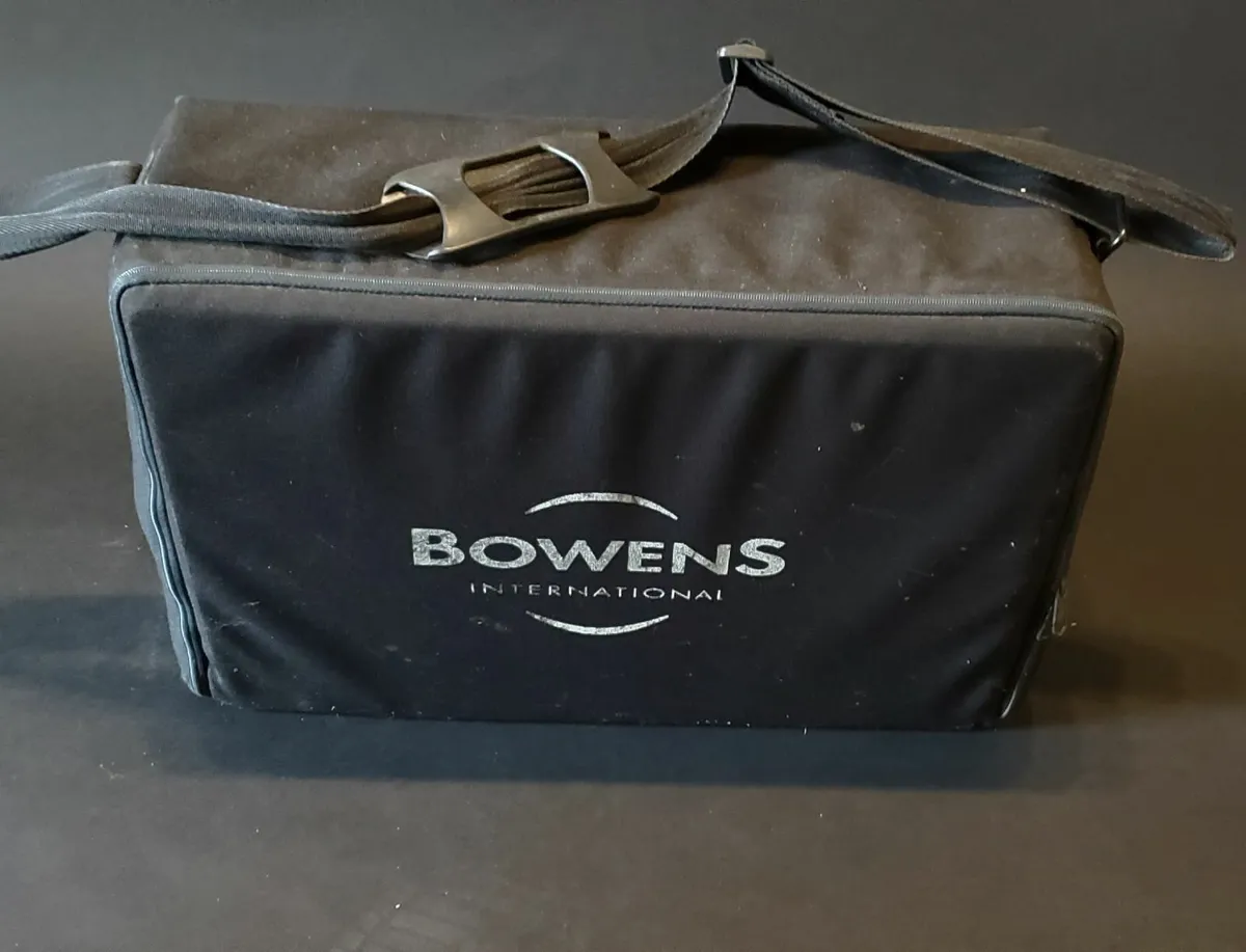 Bowens Studio Equipment. - Image 4