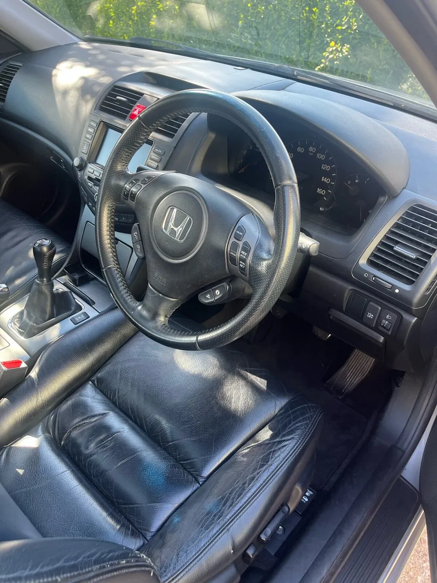 Honda accord breaking - Image 3