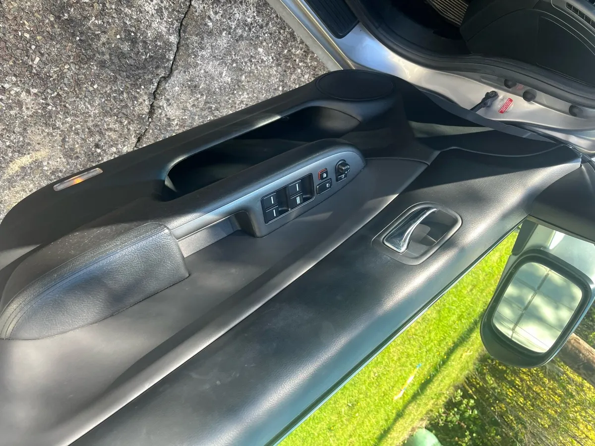 Honda accord breaking - Image 4