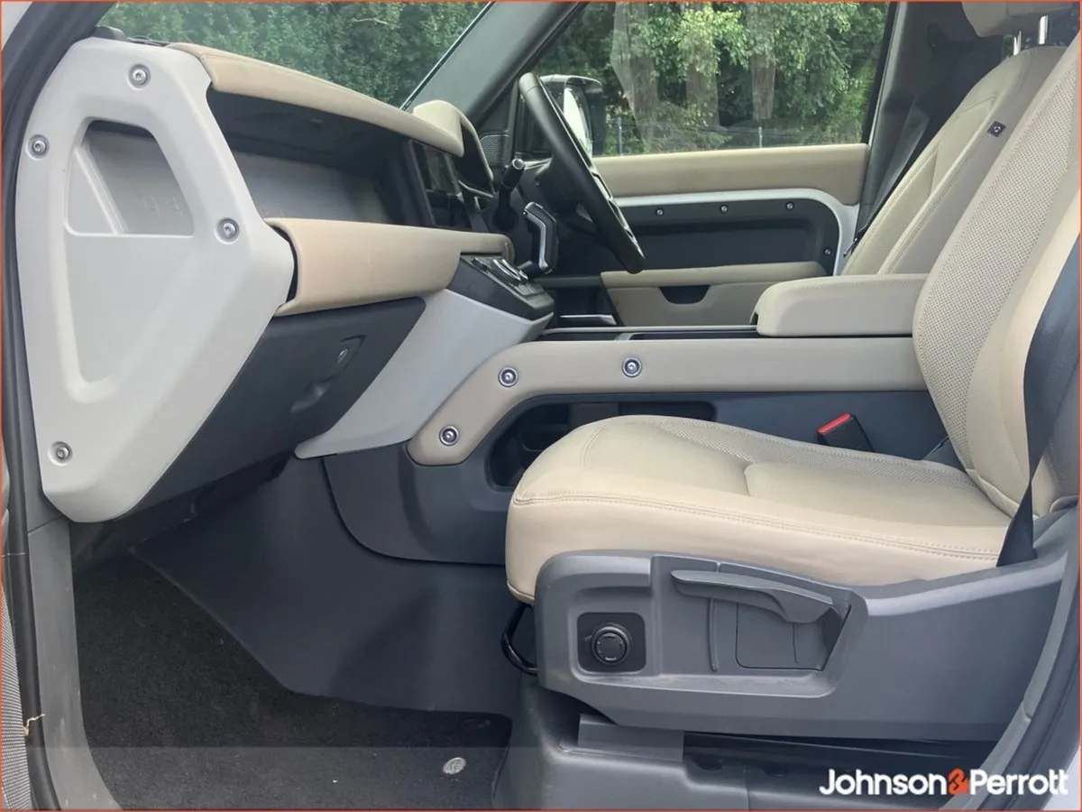 Land Rover Defender 110 2.0 Si4 Phev S (remainder - Image 4