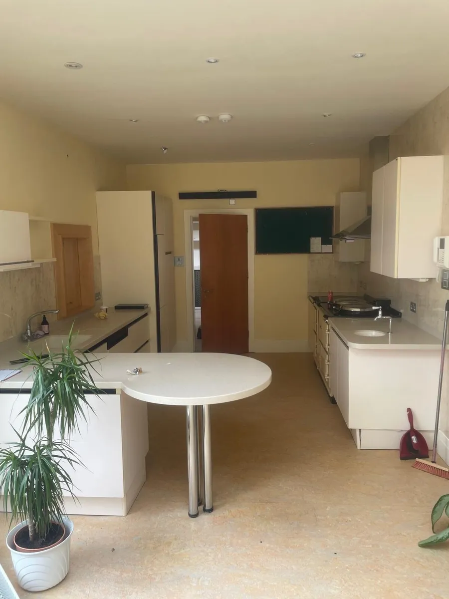 Kitchen - Image 1