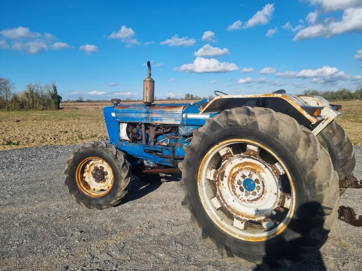 Ford 5095 4wd EVA - Image 2