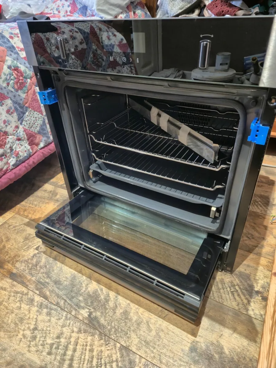 Oven - Image 3
