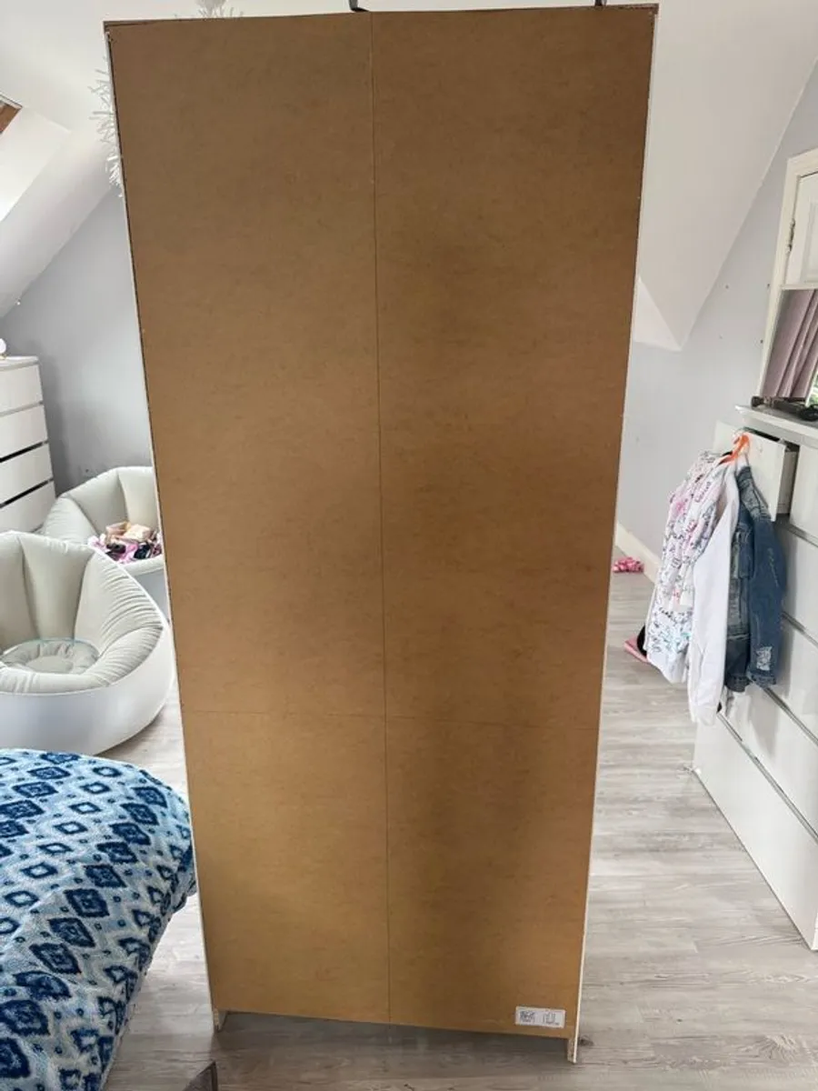 wardrobe - Image 4