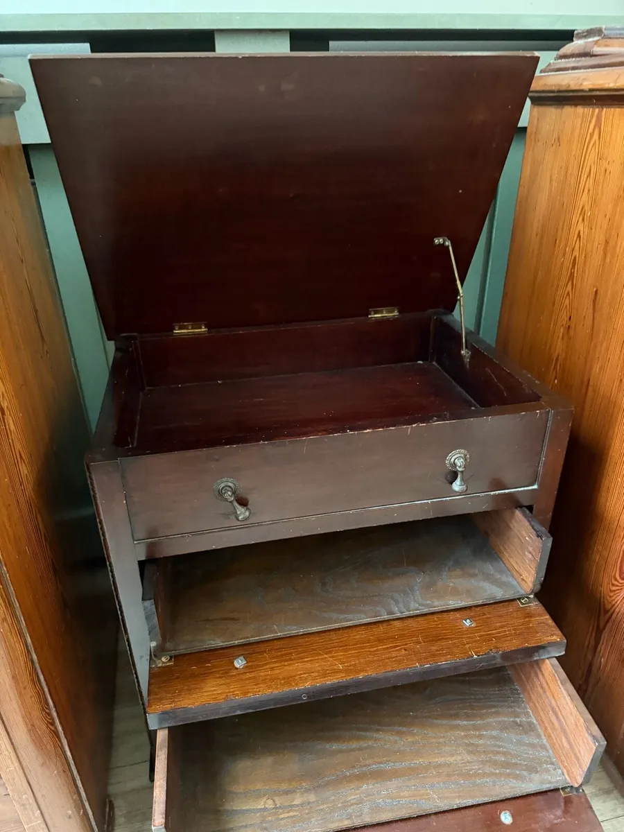 Locker - Image 3