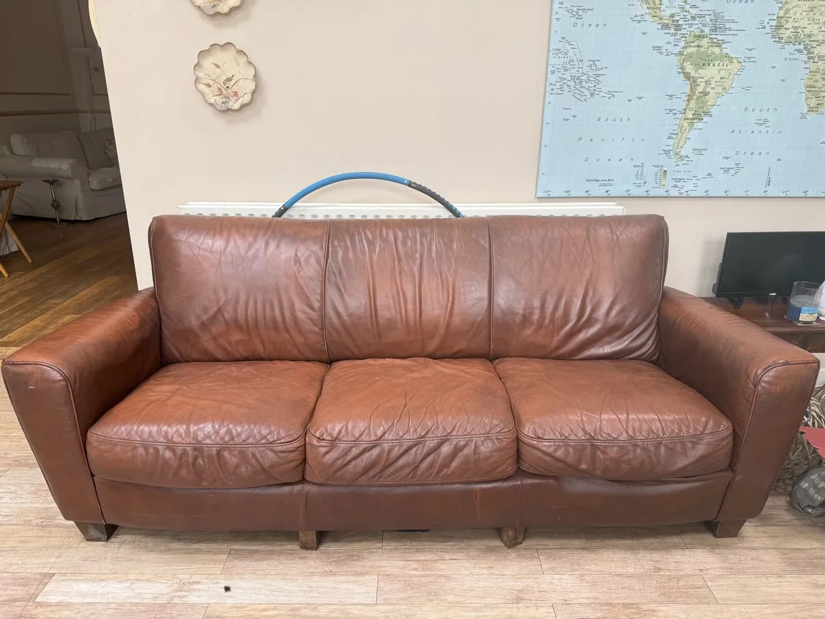 Couch - Image 2