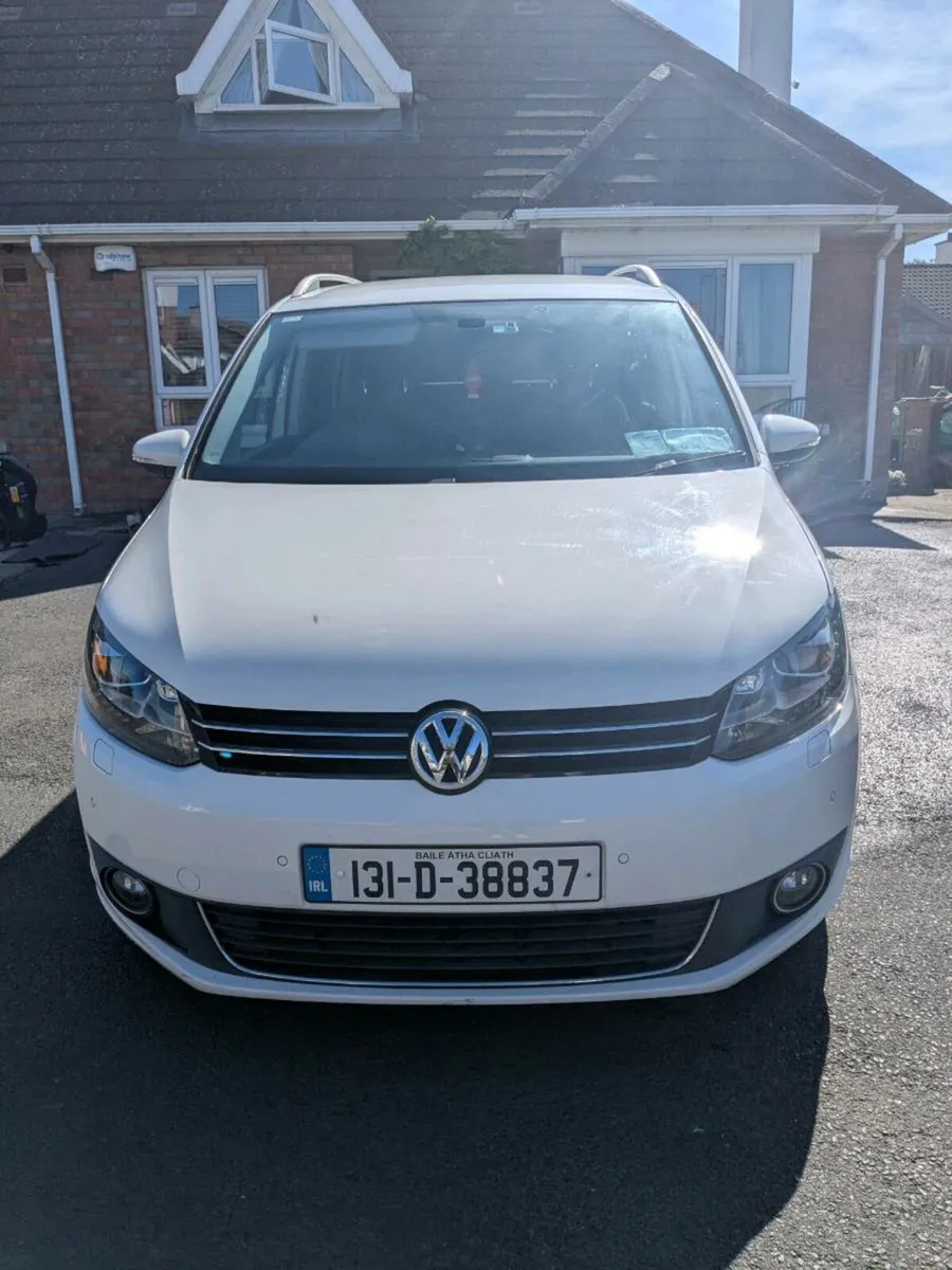 Volkswagen Touran - Image 1