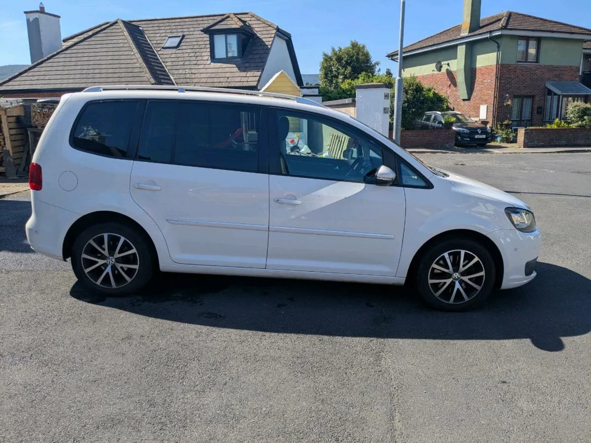 Volkswagen Touran - Image 4