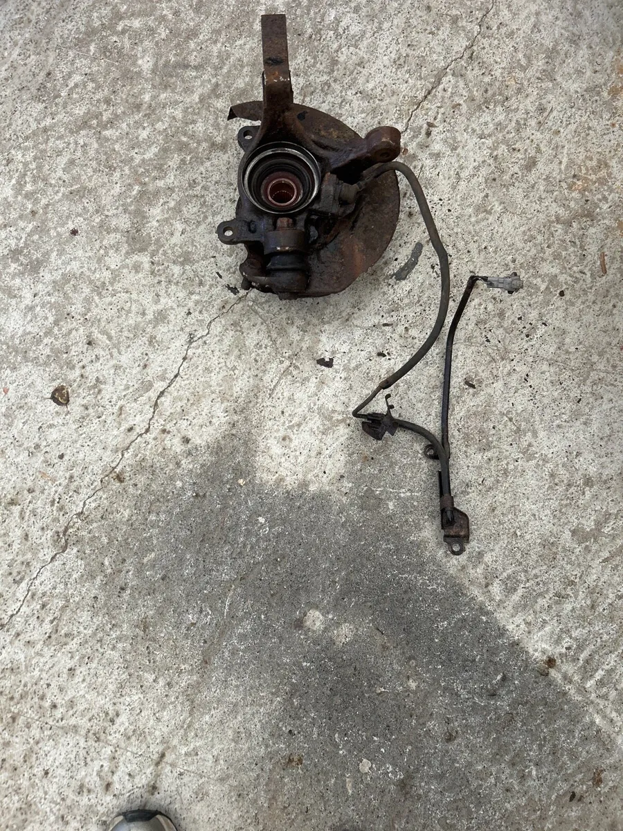 Front Right Hub Celica - Image 2