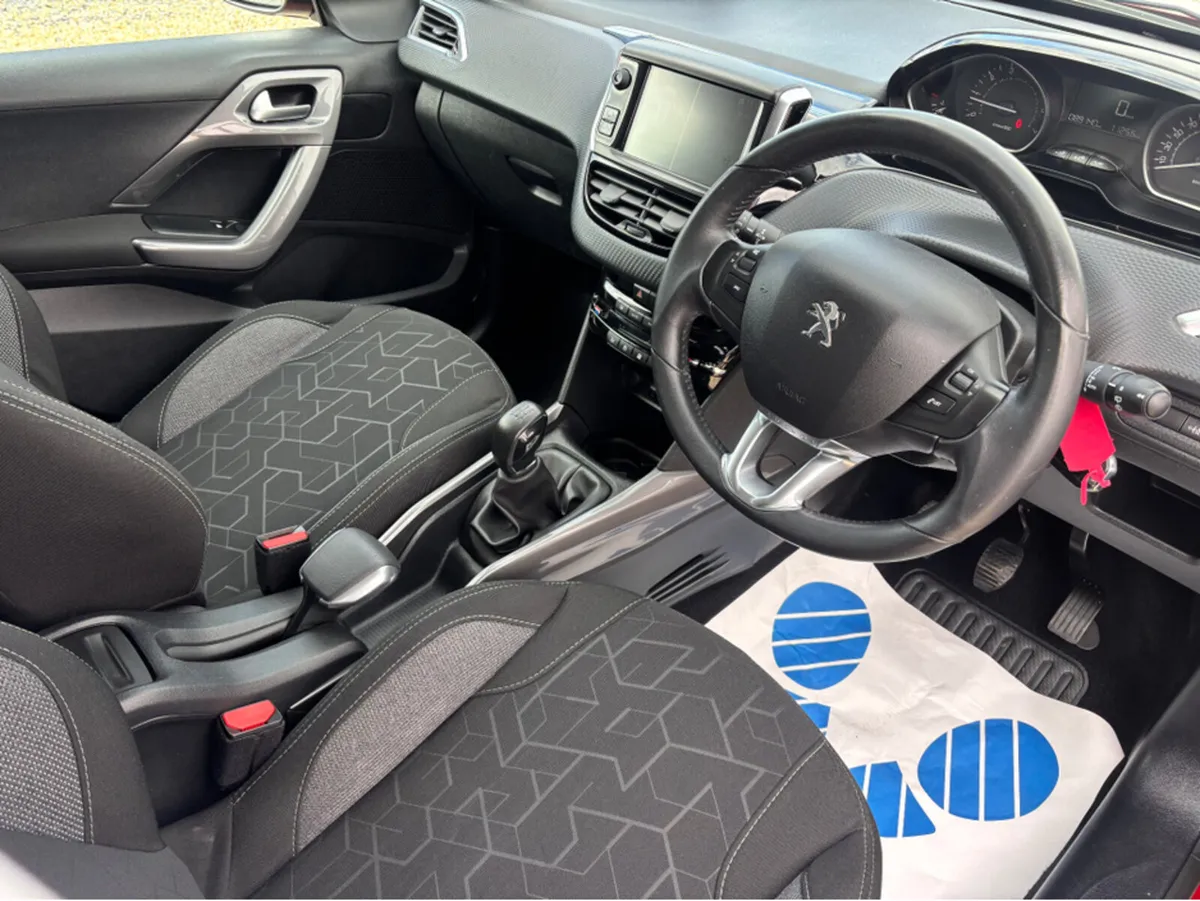 Peugeot 2008 ACTIVE 1.2 PURETECH 82 4DR - Image 2